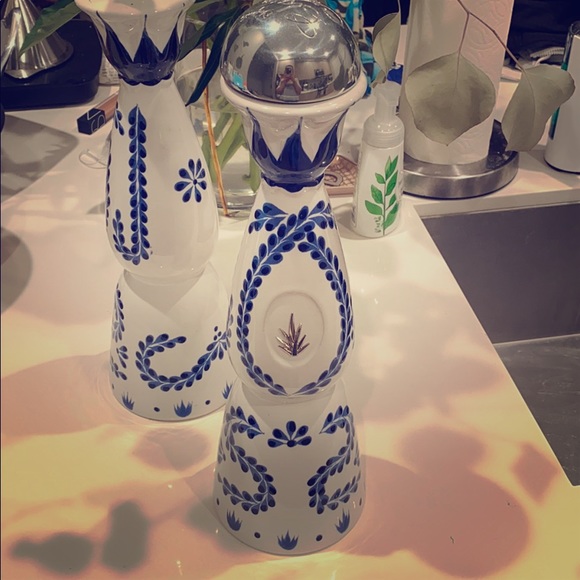 Limited- Rare- Clase azul empty bottle/vase - Picture 1 of 3
